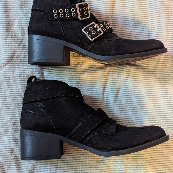 H&M Black Suede Ankle Booties - Picture 4 of 7